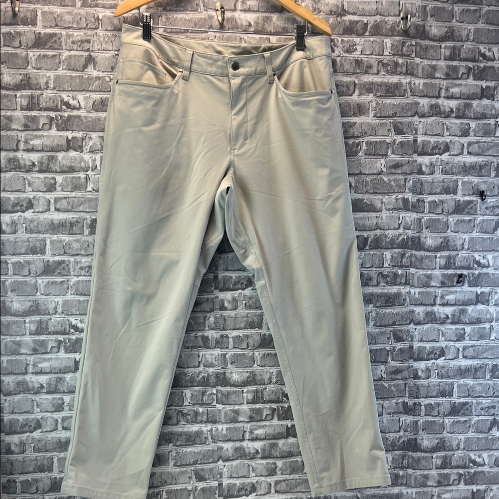 Men's Lululemon‎ Beige Casual Pants
